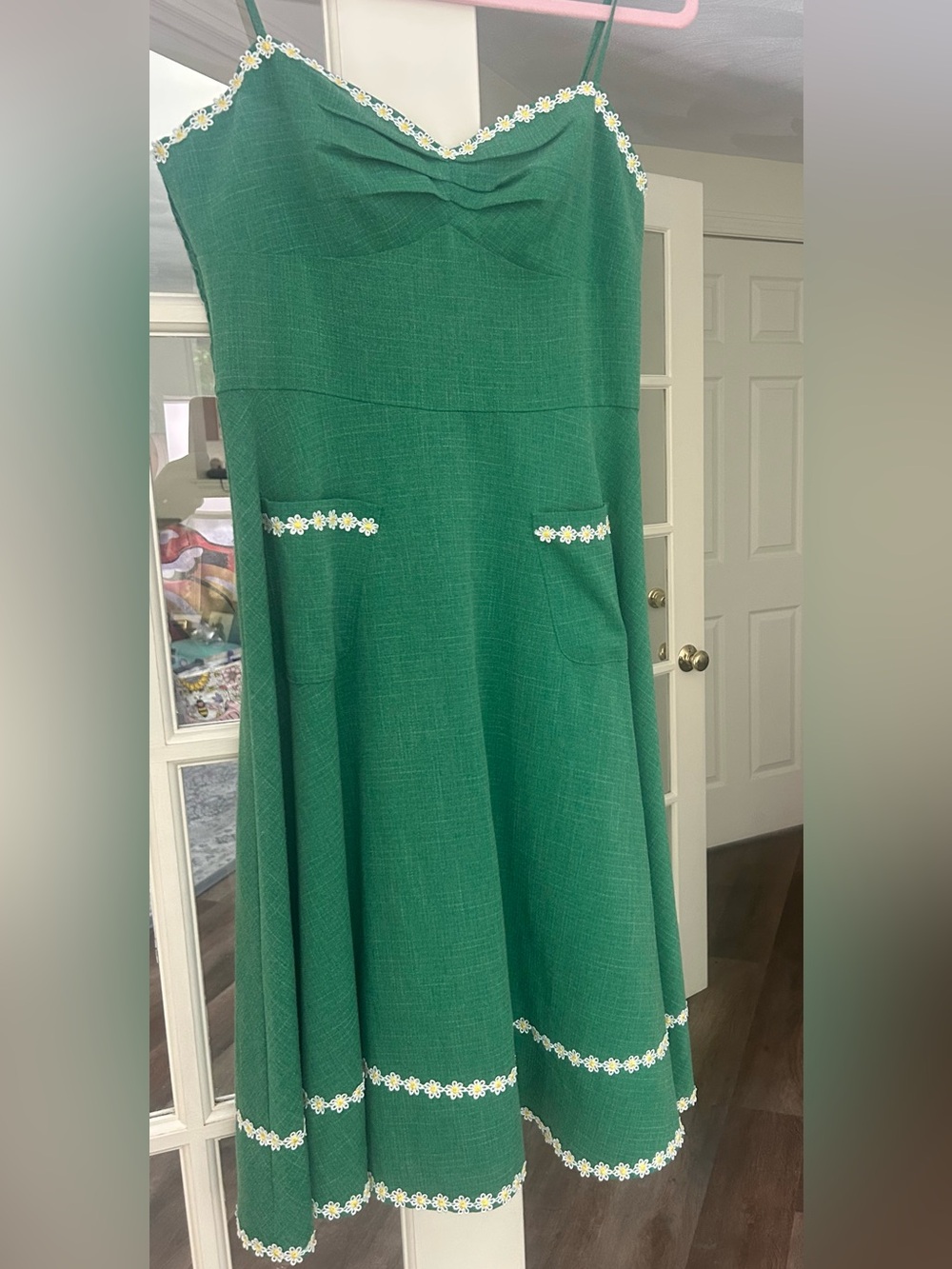 Eloquent Green Voodoo Vixen Midi Dress with Daisy Trim - Large